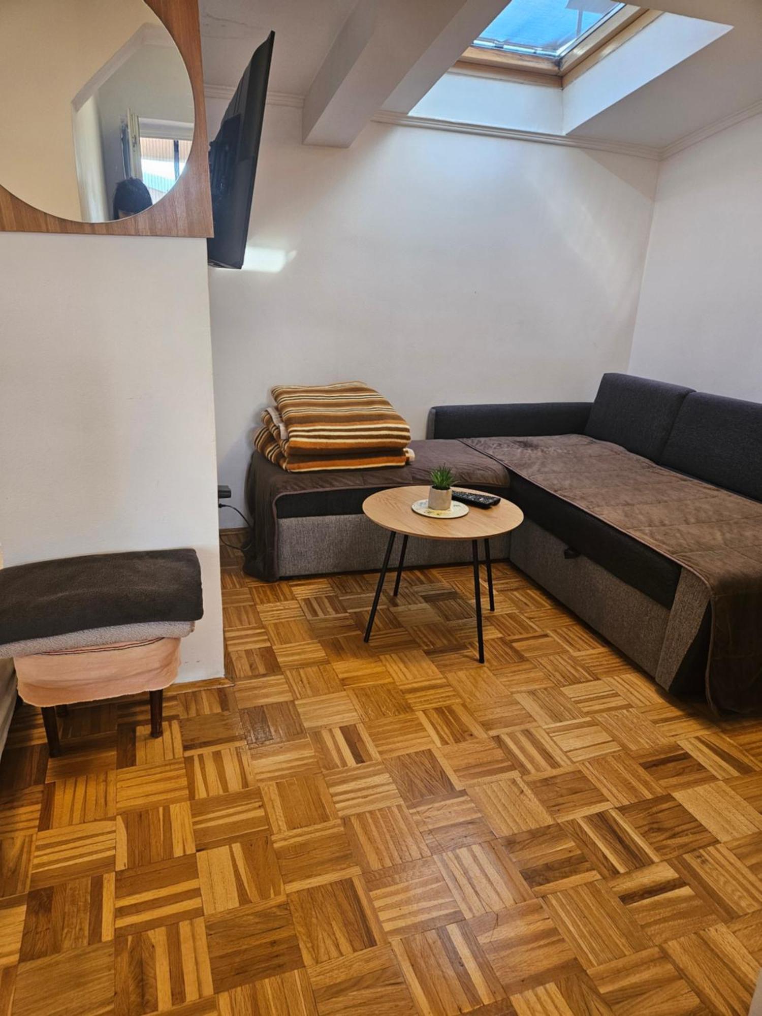 Apartman Ellye Lukavica Екстер'єр фото