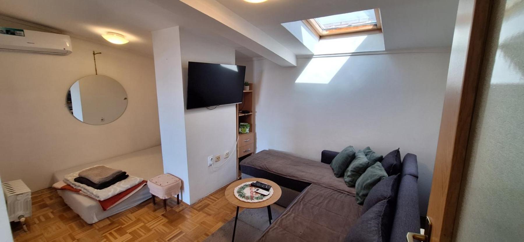Apartman Ellye Lukavica Екстер'єр фото